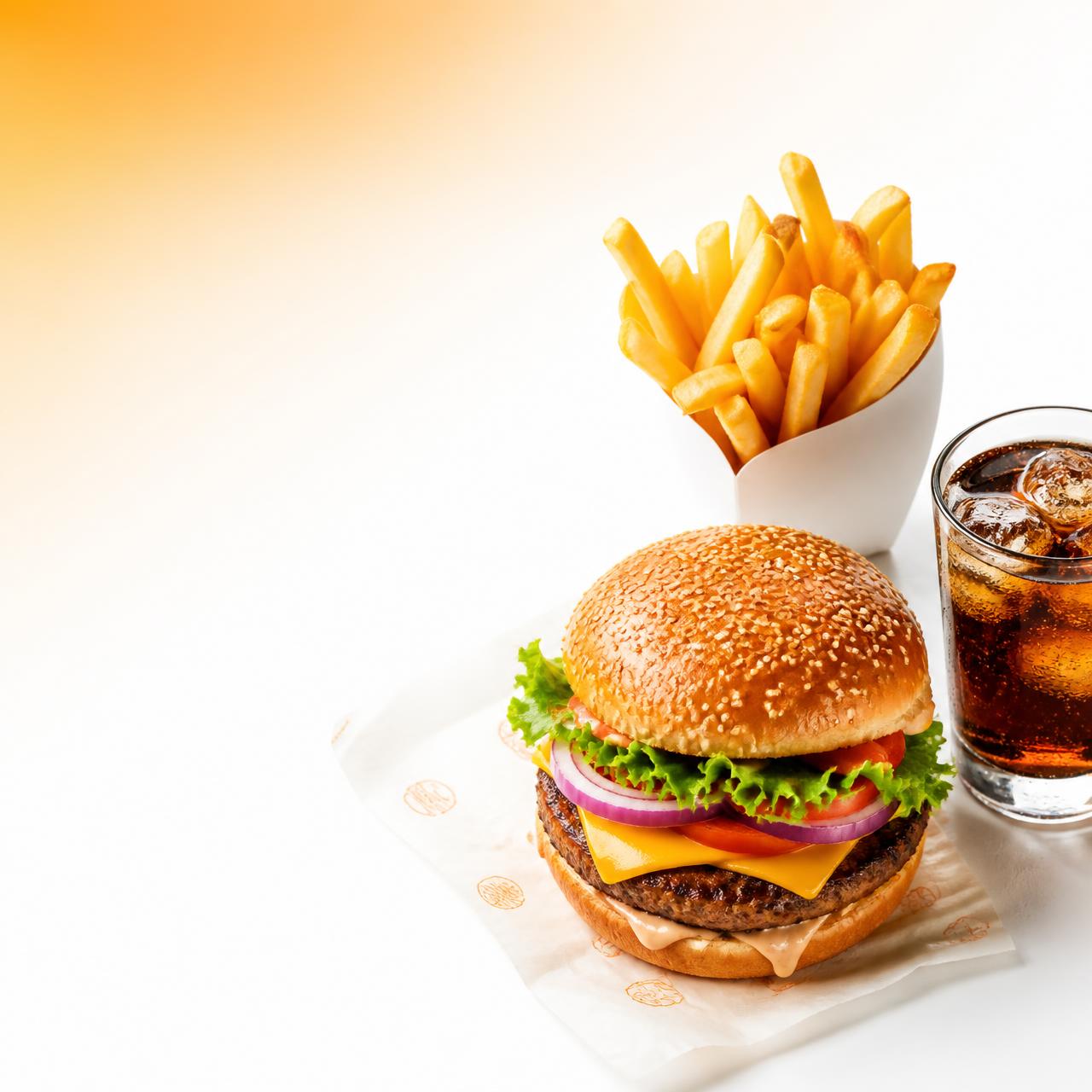 Combo de hambúrguer, batatas e refrigerante em um cardápio digital 4MENU